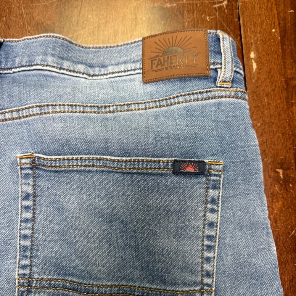 Faherty Jeans Mens 36X31 Blue Stretch Light Wash MBC0025-ETW